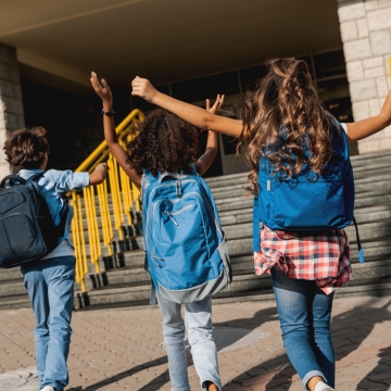 Poids du cartable : quel impact sur le dos de votre enfant ?