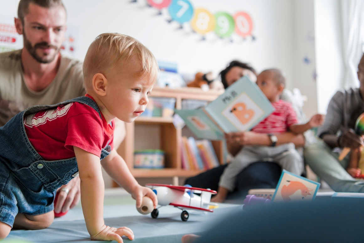 Entrée en crèche : comment préparer bébé et vivre la séparation en douceur ?